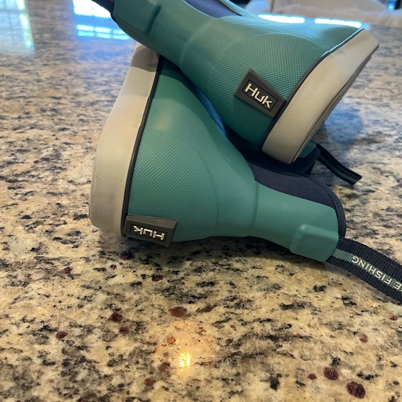 HUK ROGUE WAVE DECK BOOTS FOR WOMEN SIZE 10 - Picture 4 of 7